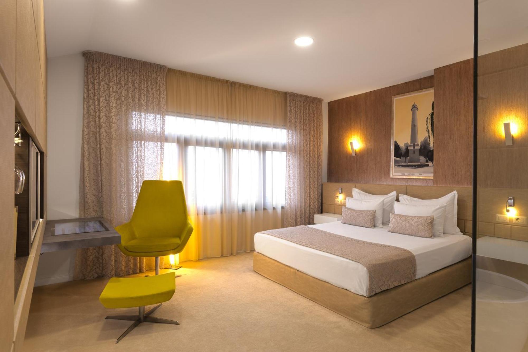 Hotel Vila Class Satu Mare Exterior photo